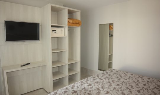 Apartamento Standard SGL/DBL (Piscina)